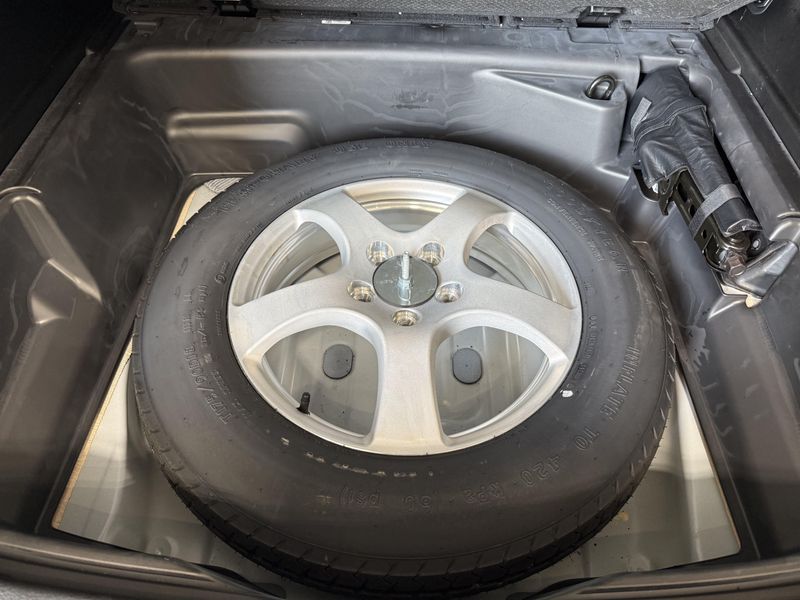 Used 2024 Jeep Grand Cherokee Laredo XImage 7