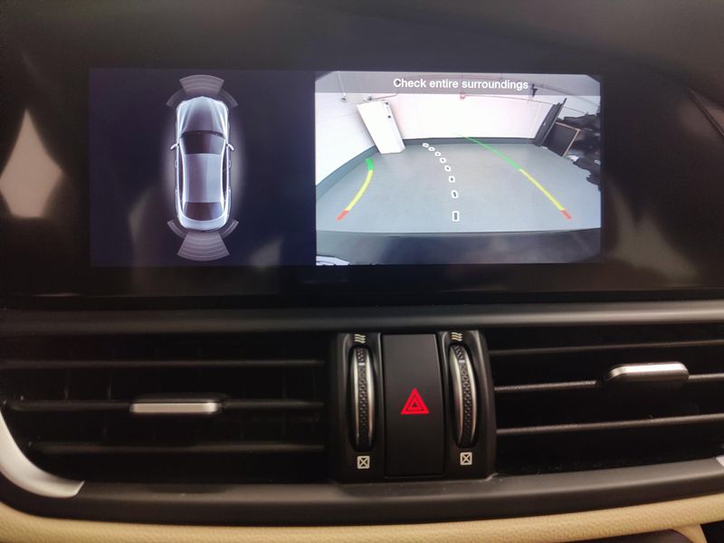 Used 2023 Alfa Romeo Giulia Lusso AWD w/Activ AsstImage 23