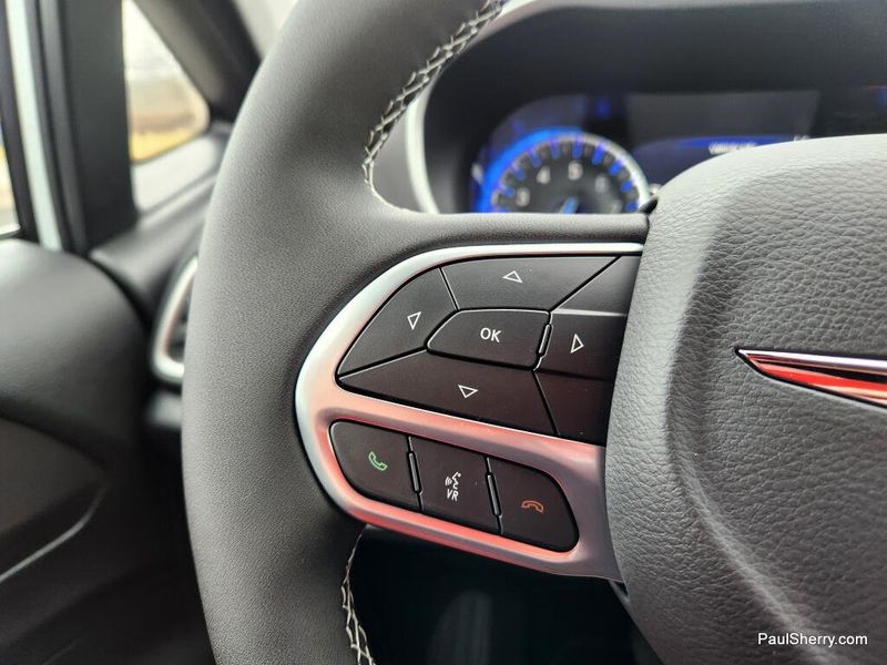 New 2026 Chrysler Voyager Lx