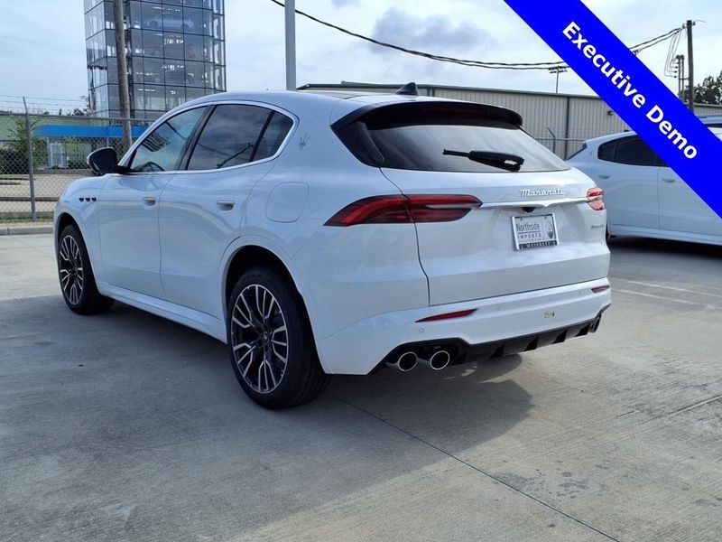 New 2025 Maserati Grecale Image 8