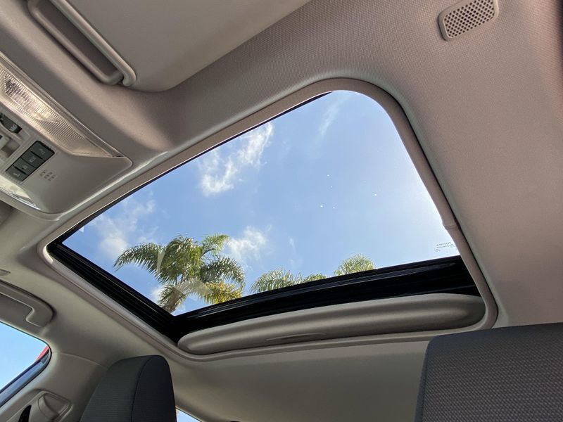 2025 Toyota RAV4 XLEImage 19