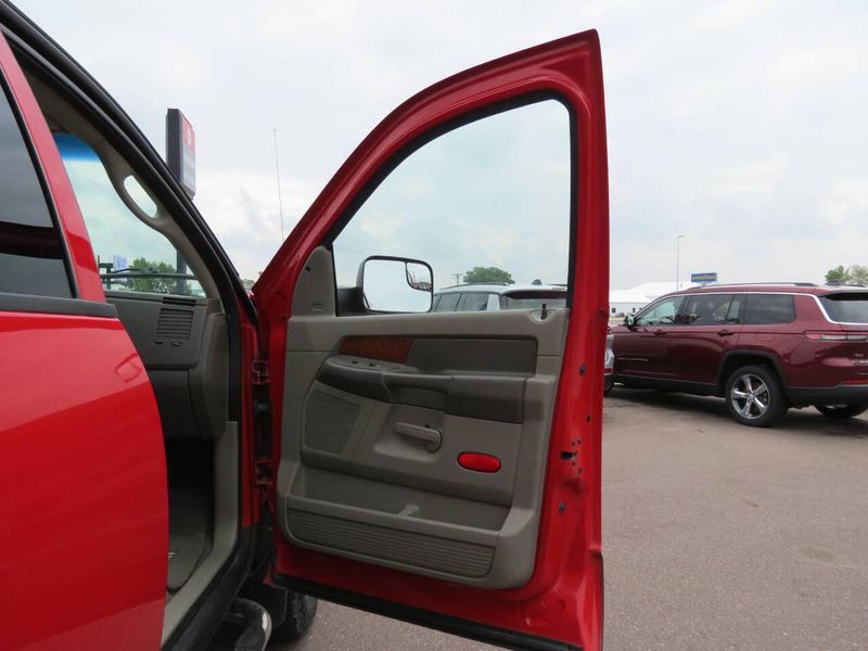 2006 Dodge Ram 2500 SLT 4x4 4dr Quad Cab 6.3 ft. SB PickupImage 22
