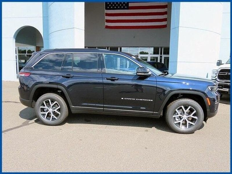 2024 Jeep Grand Cherokee LimitedImage 3