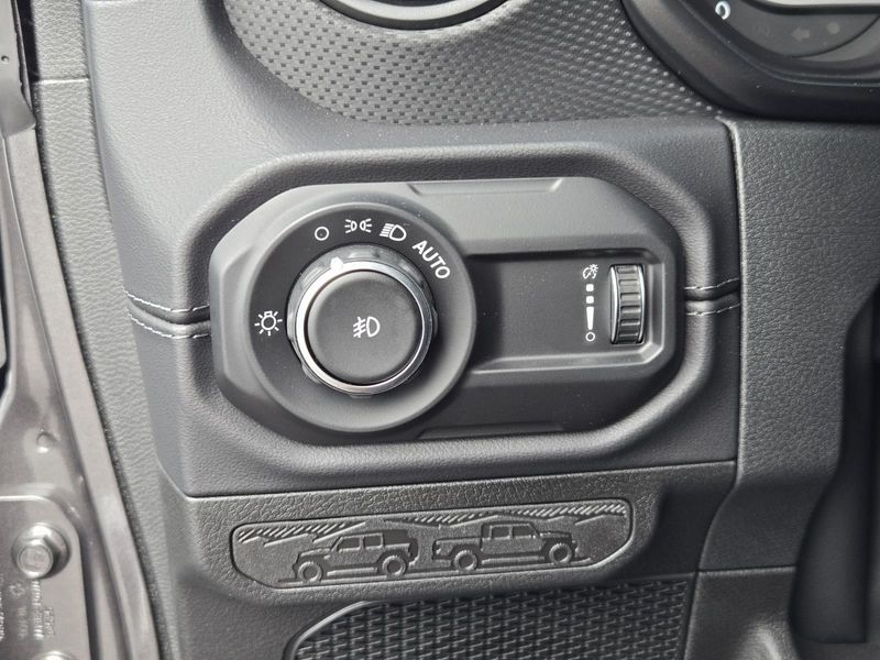 New 2026 Jeep Wrangler 4-door Rubicon