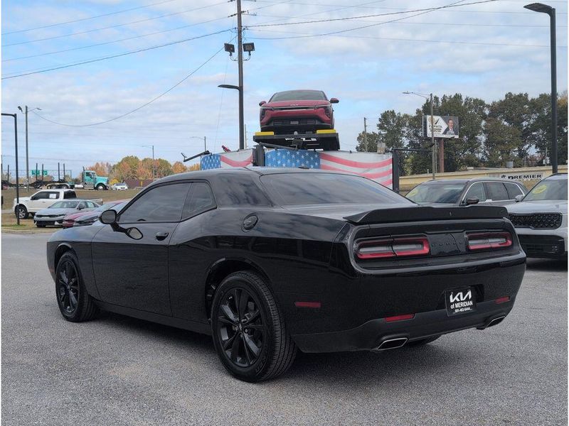 Used 2023 Dodge Challenger SXTImage 3