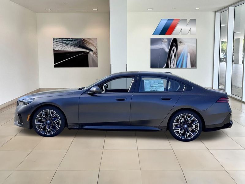2025 BMW i5 xDrive40Image 5