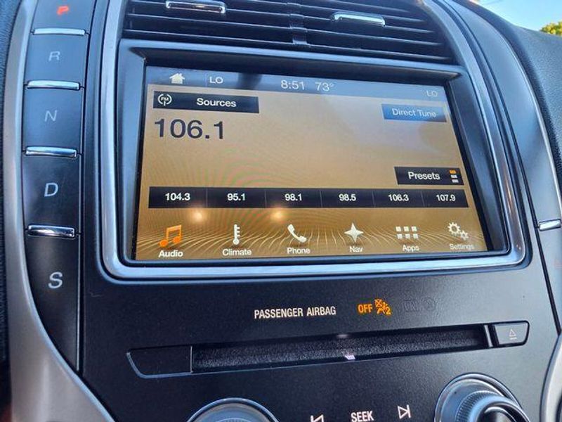 Used 2017 Lincoln MKX SelectImage 25