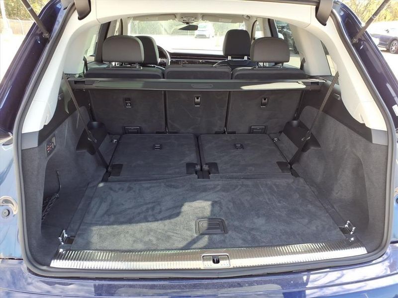 Used 2022 Audi Q7 55 Premium PlusImage 10