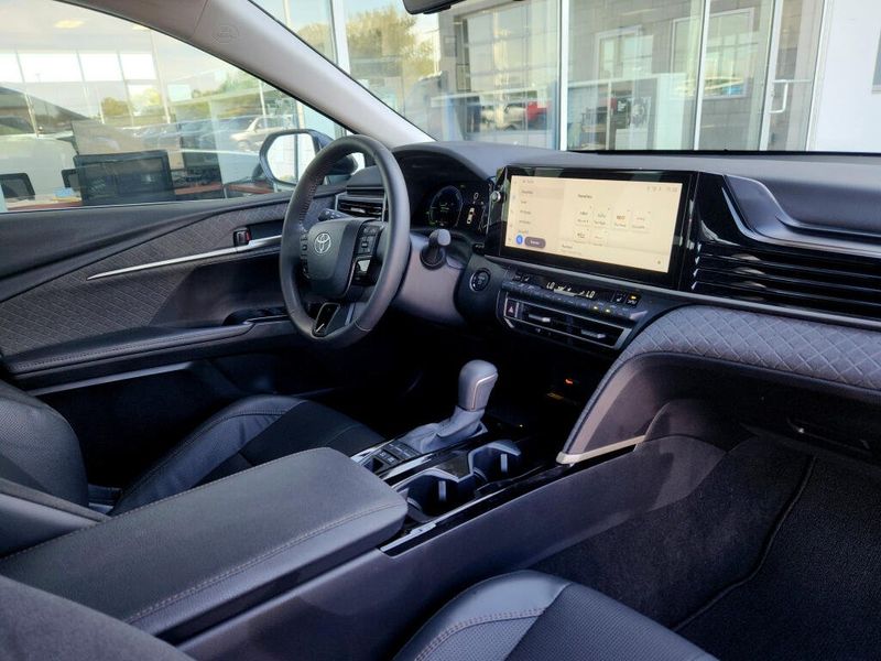 Used 2025 Toyota Camry XLE