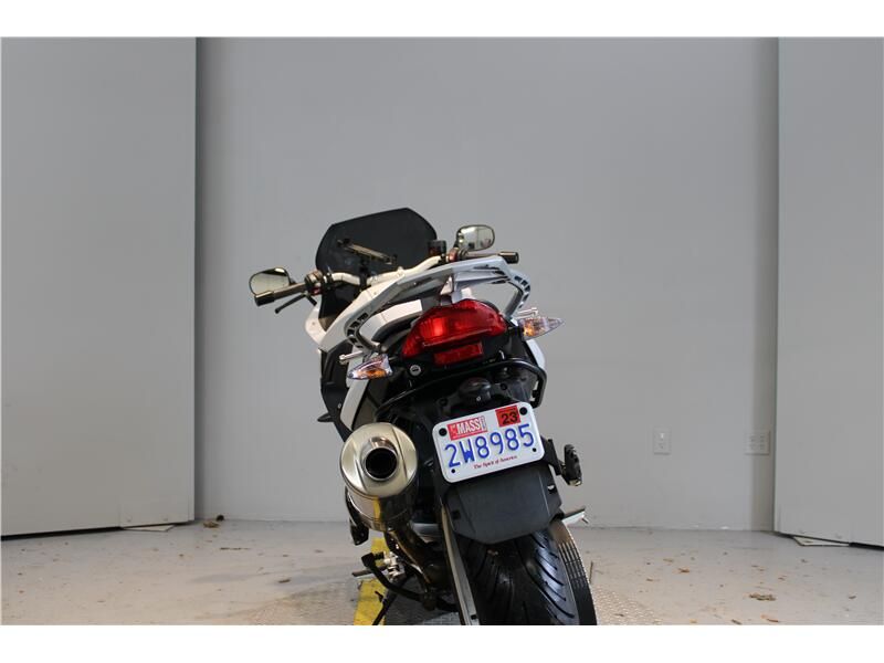 2014 BMW F800GT Image 2
