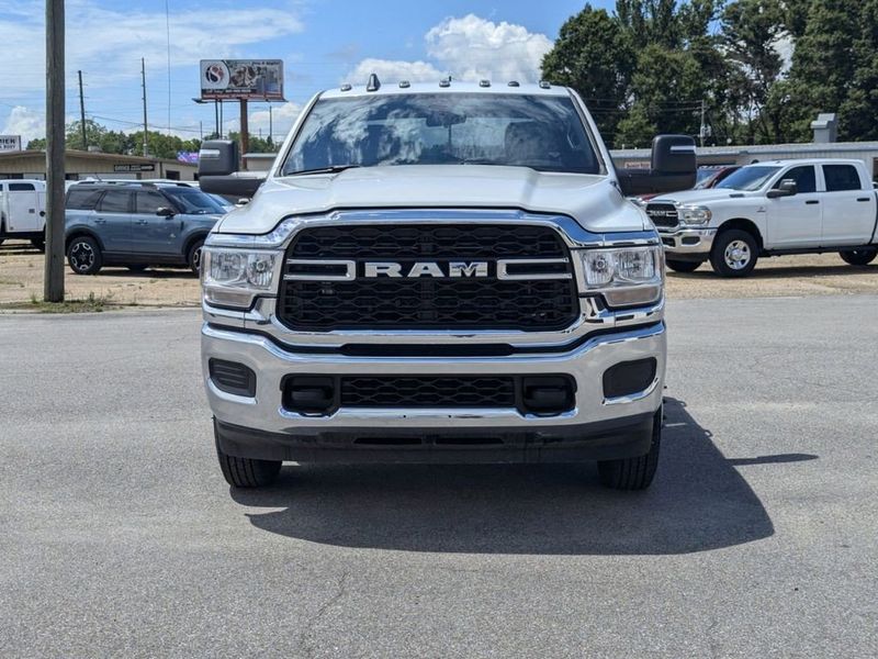 2024 RAM 3500 Tradesman Crew Cab Chassis 4x2 60