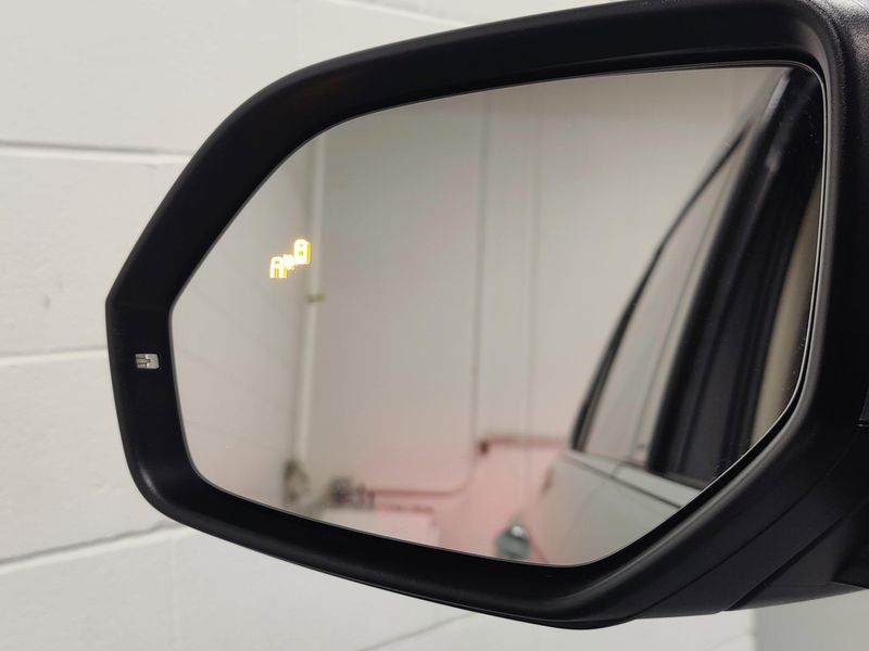 Used 2025 Volkswagen Atlas SEL Premium AWD R-Line w/Sunroof/NavImage 34