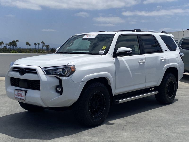 2023 Toyota 4Runner SR5 PremiumImage 8
