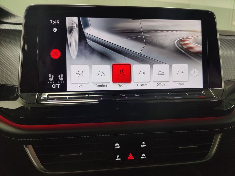 Used 2025 Volkswagen Atlas Cross Sport SEL AWD w/Sunroof & NavImage 28