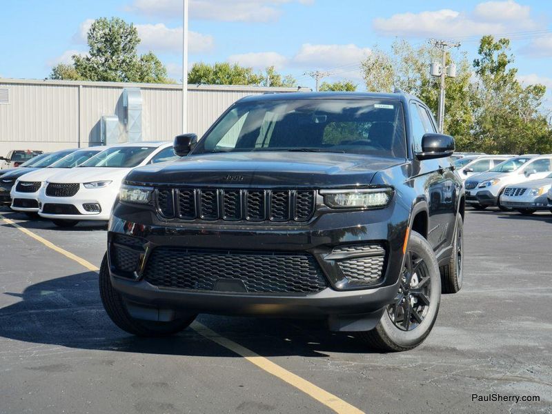 New 2025 Jeep Grand Cherokee Altitude X 4x4