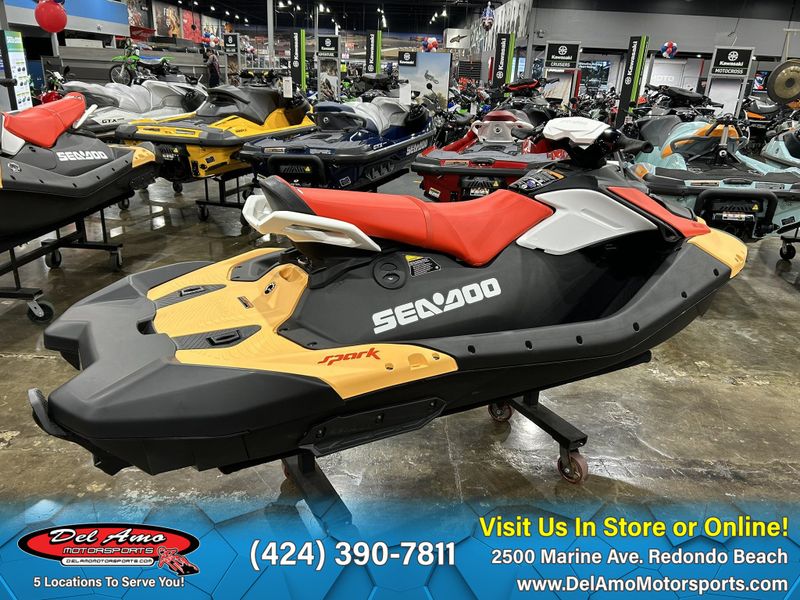 2024 Sea-Doo SPARK FOR 3 (SOUND SYSTEM) Image 16