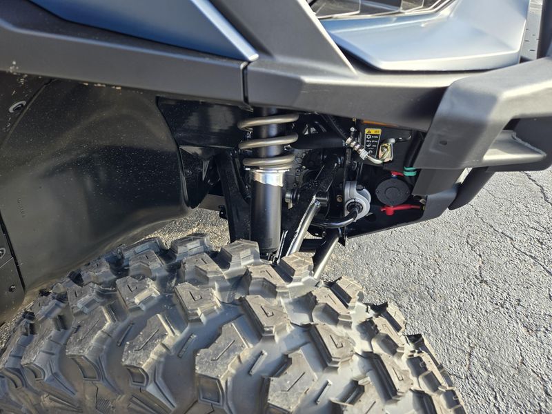 NEW 2026 CAN-AM DEFENDER LIMITED CAB HD11 Image 26