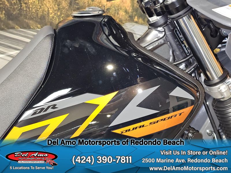 2025 Suzuki DR650S Image 14