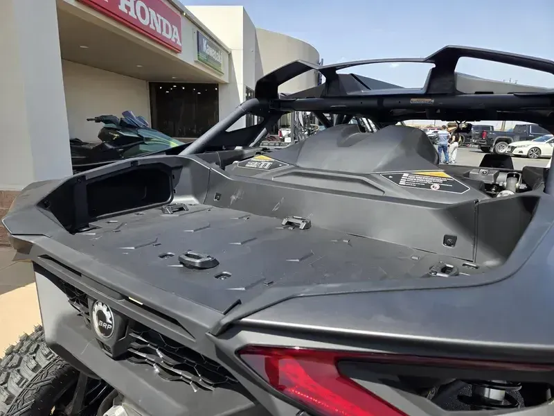 2025 Can-Am MAVERICK R MAX X 999T DCT TRIPLE BLACK Image 23