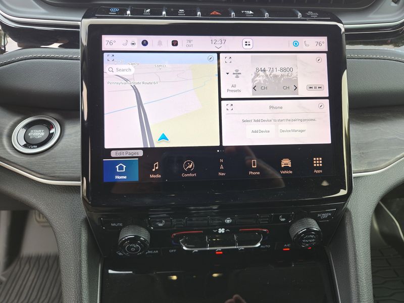 2023 Jeep Grand Cherokee Base photo 26