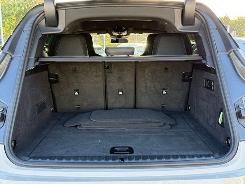 Used 2026 BMW iX xDrive60Image 17