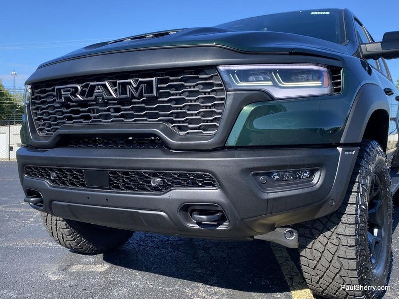 New 2026 RAM 1500 Rho Crew Cab 4x4 5'7' Box