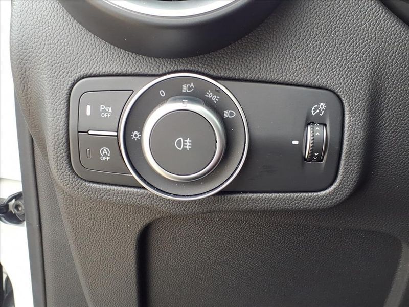 New 2025 Alfa Romeo Stelvio AWDImage 19