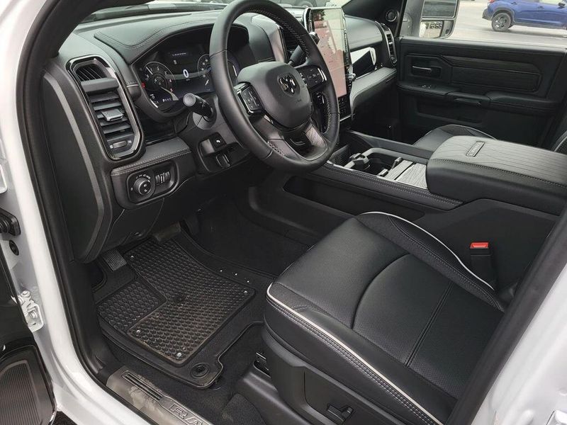 2025 RAM 3500 Limited Crew Cab 4x4 8