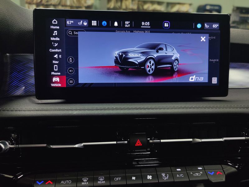 Used 2024 Alfa Romeo Tonale Ti eAWD Premium w/SunroofImage 23