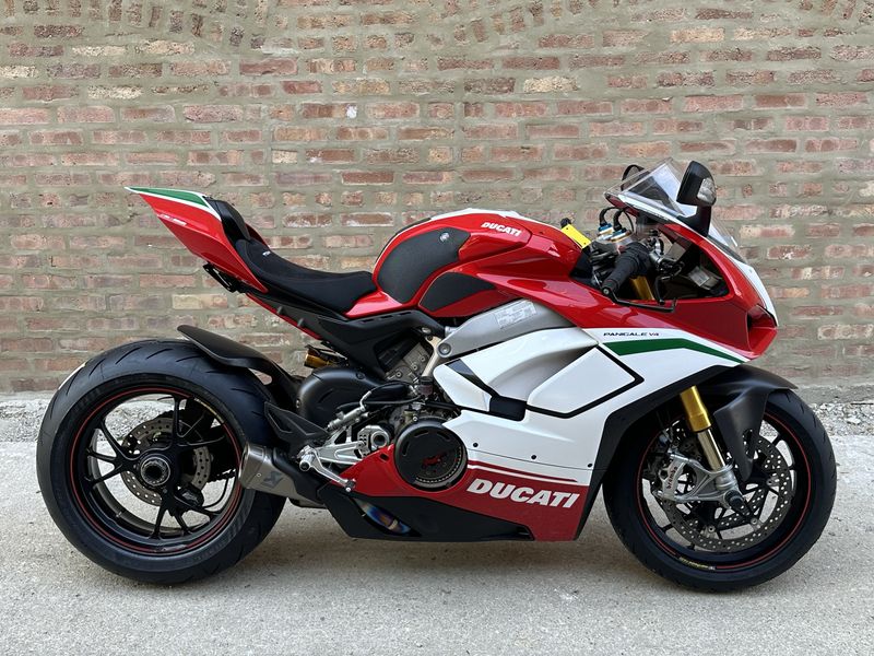 2018 Ducati Panigale V4 Speciale  Image 1