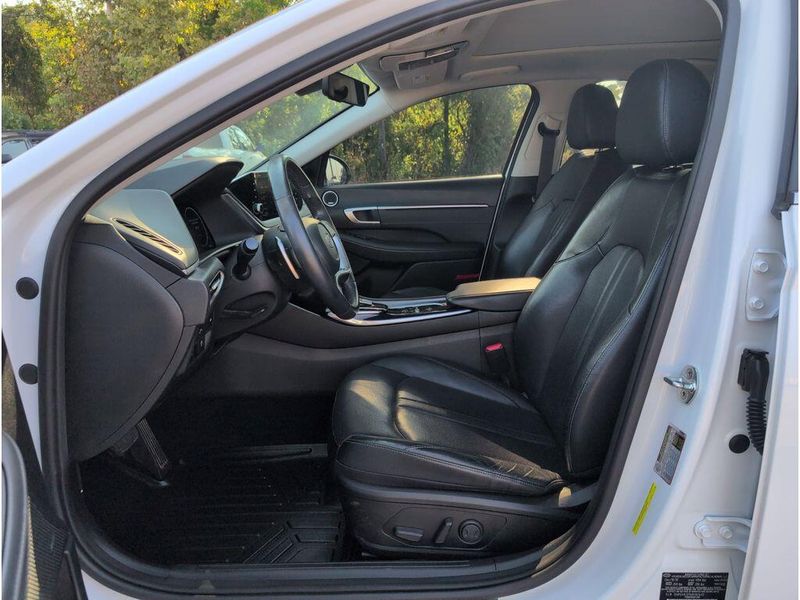 Used 2021 Hyundai Sonata LimitedImage 10