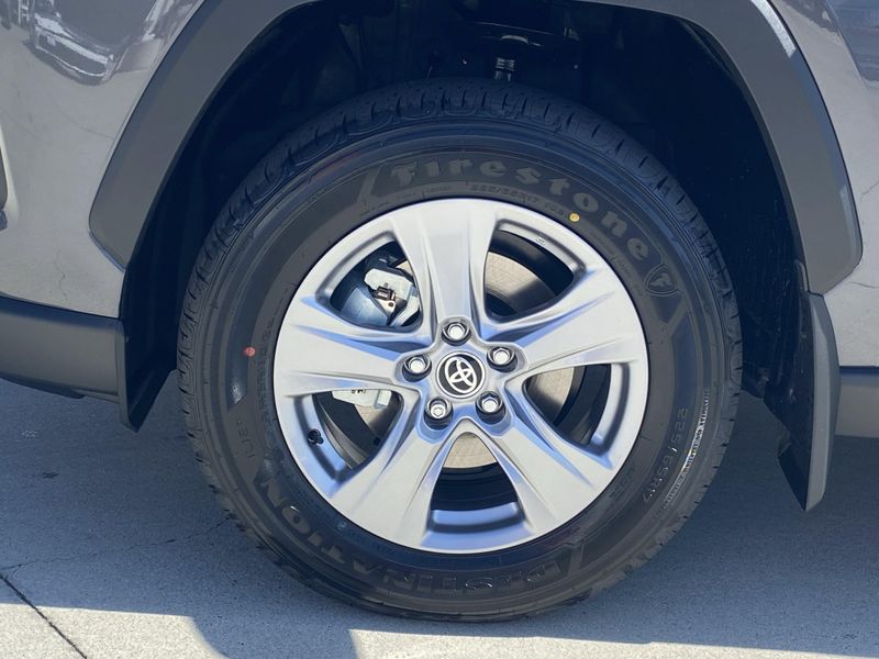 New 2025 Toyota RAV4 Hybrid LEImage 8