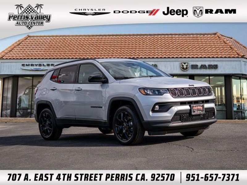 New 2026 Jeep Compass LatitudeImage 1