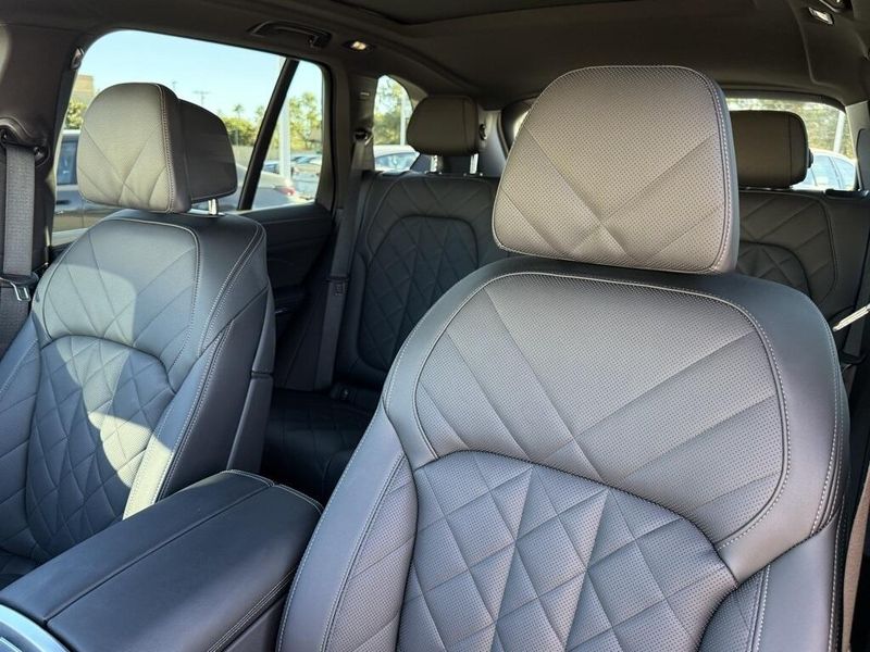 Used 2025 BMW X5 M60iImage 22