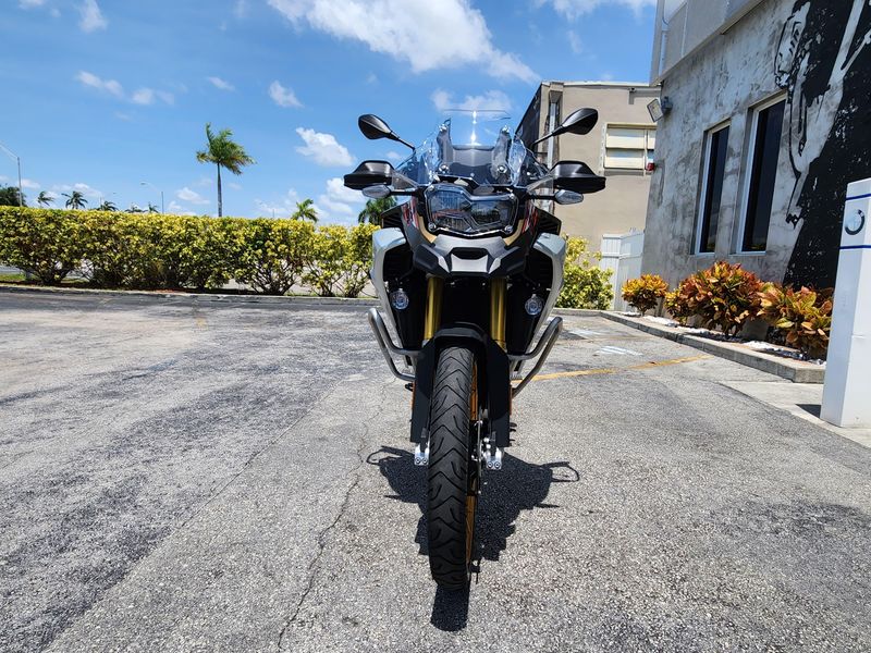 2022 BMW F850GSADV Image 2