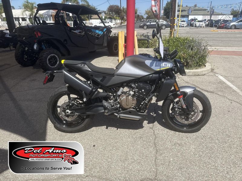 New 2025 Husqvarna VITPILEN 801 Image 1