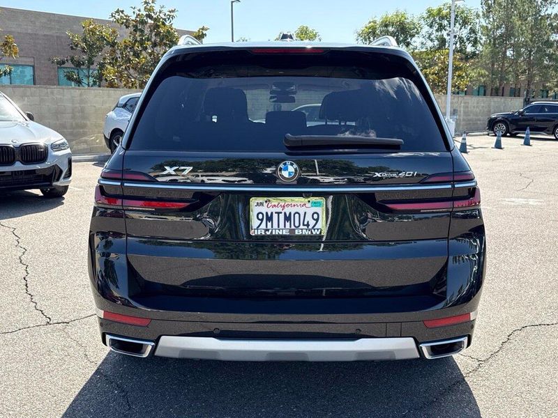 Used 2025 BMW X7 xDrive40iImage 10