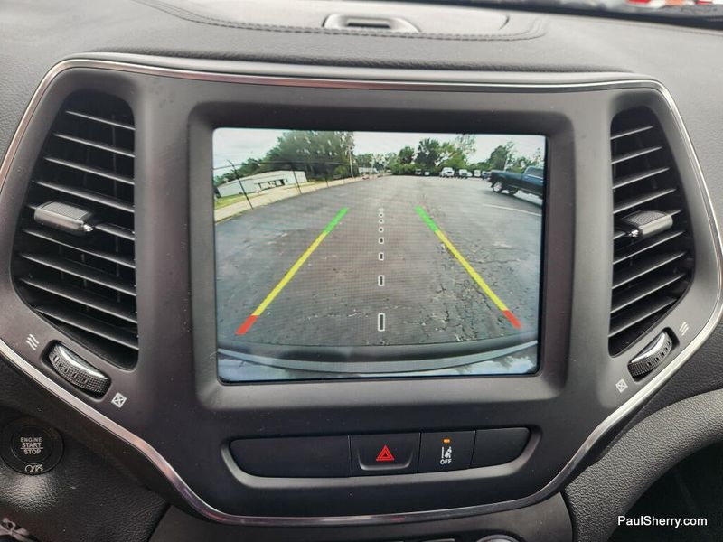 Used 2022 Jeep Cherokee Latitude Lux