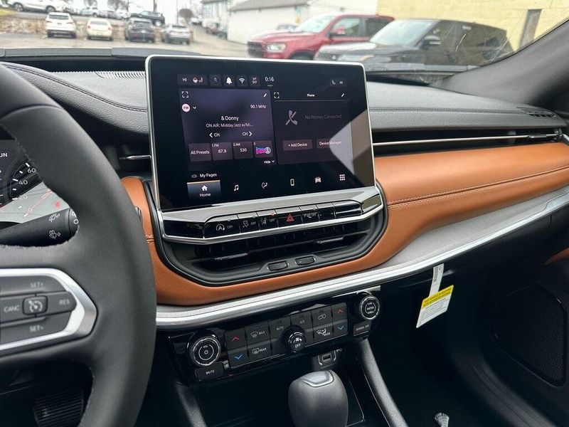 2025 Jeep Compass Limited 4x4Image 3