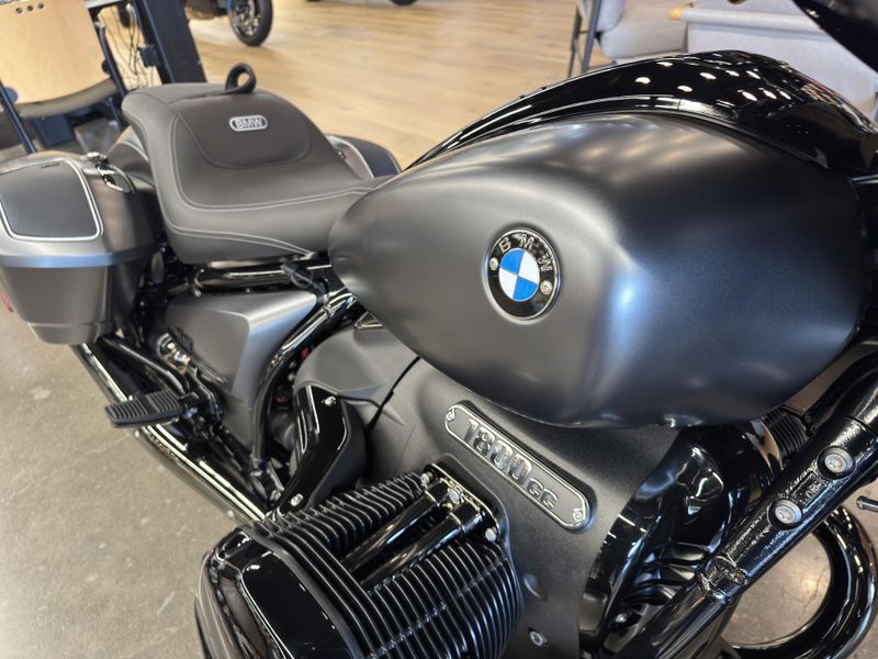2025 BMW R 18 B - MINERAL GREY METALLIC MATTE