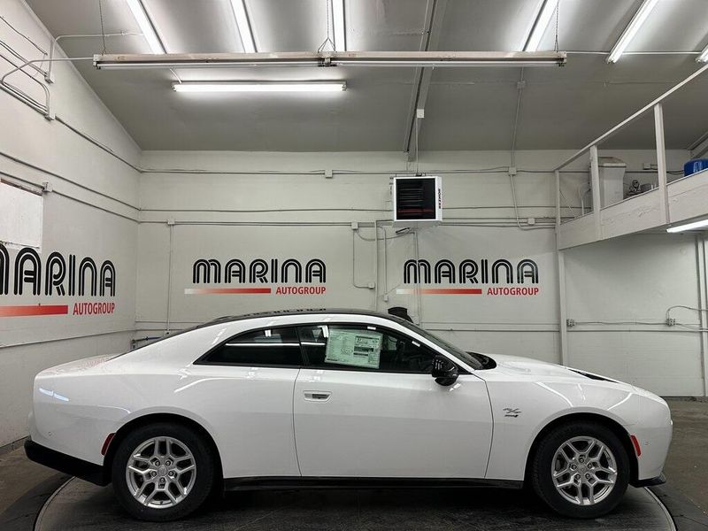 2025 Dodge Charger 2-door Daytona R/T AwdImage 5