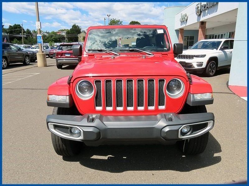 2018 Jeep Wrangler Unlimited SaharaImage 3