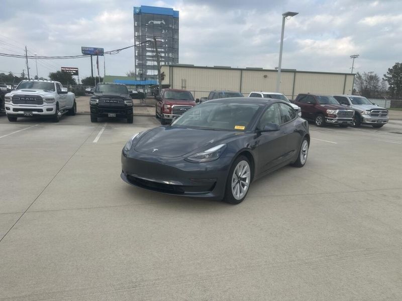 Used 2023 Tesla Model 3 BaseImage 1