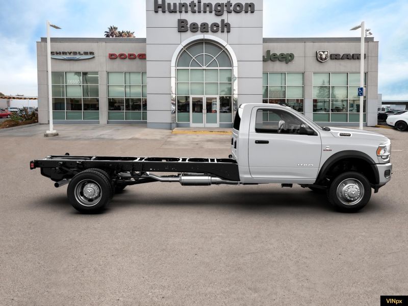 2022 RAM 5500 Chassis Tradesman Regular Cab Belco BodyImage 9