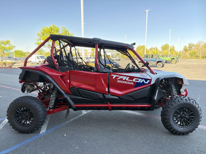 New 2026 Honda TALON1000R4 FOX LIVEVALVE Image 18