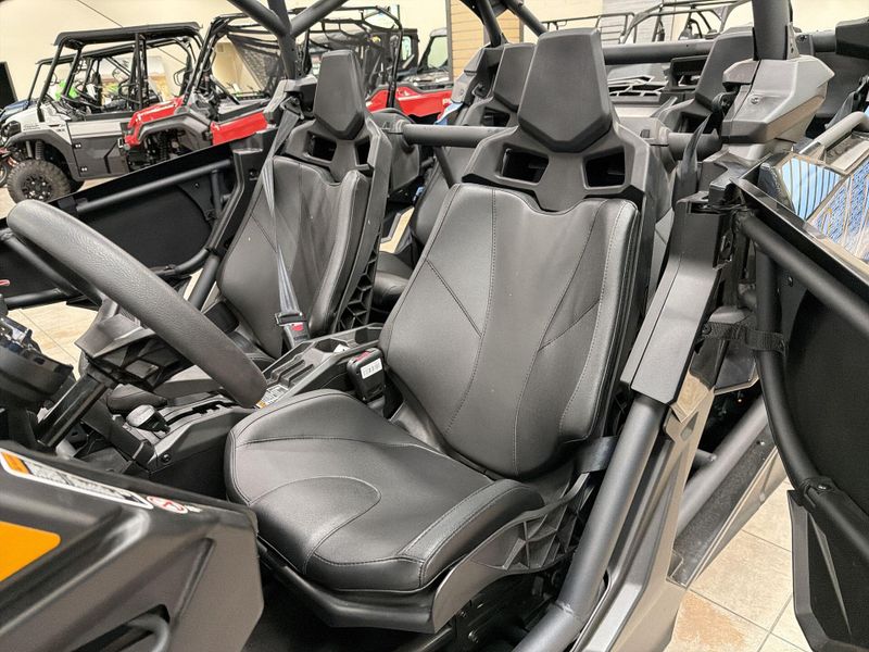 New 2026 Can-Am MAVERICK X3 MAX RS 72 T BL Image 24