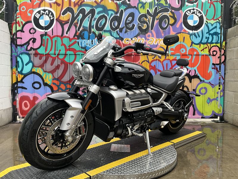 2024 Triumph ROCKET 3 GT in a SAPHIRE BLACK exterior color. BMW Motorcycles of Modesto 209-524-2955 bmwmotorcyclesofmodesto.com 