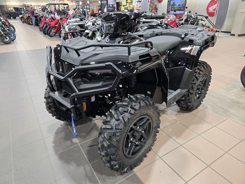 New 2025 Polaris SPORTSMAN 570 TRAIL ONYX BLACK Image 4