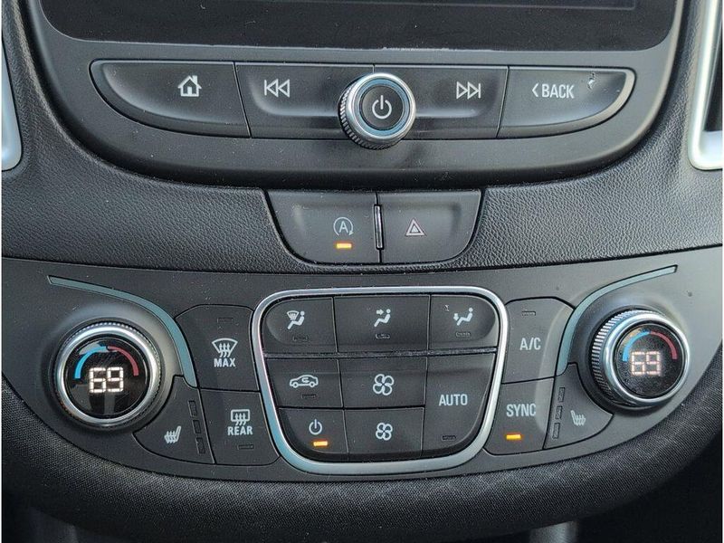 Used 2024 Chevrolet Malibu LTImage 16