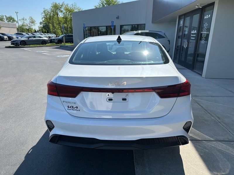 2023 Kia Forte LXSImage 6